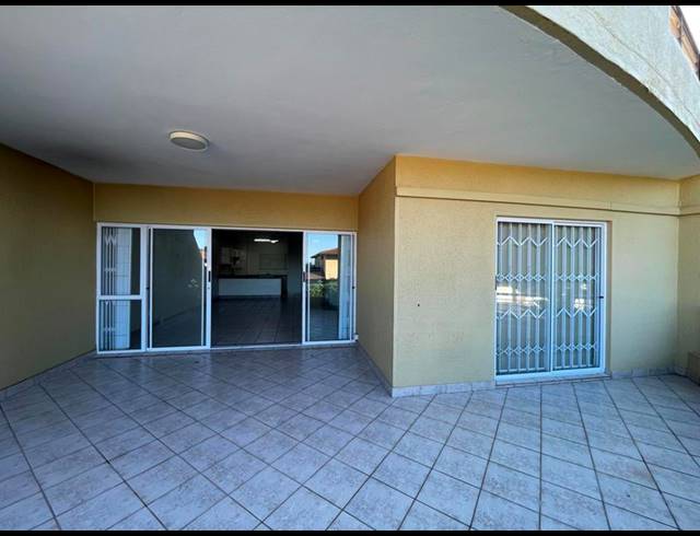 3 BEDROOM APARTMENT FOR SALE IN SHAKA'S ROCK